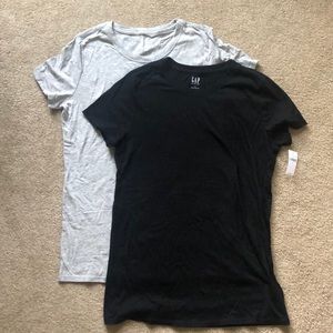 Set of 2 new Gap crew neck Tees